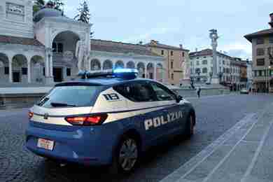 Deve scontare pena per violenza contro ex, arrestato a Udine  
