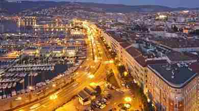 Turismo: inaugurato a Trieste nuovo Info point piazza Unità 