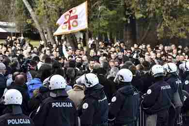 Montenegro: nuove proteste contro legge su libertà religiosa  